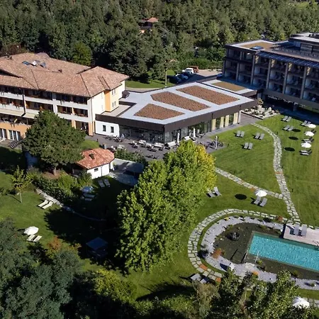 Szálloda Garden Park